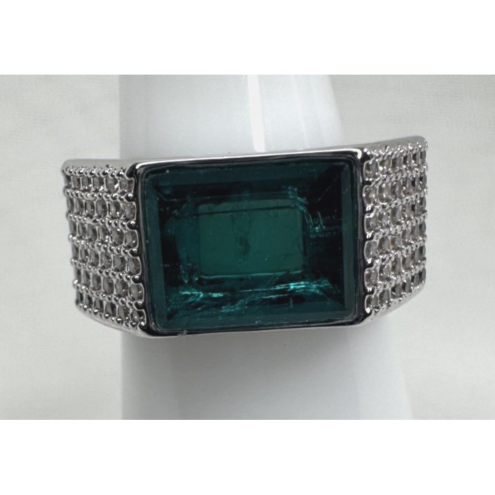 Size 5 Bomb Party May Ring - RG84019 "Petals And Paves" Emerald On Rhodium